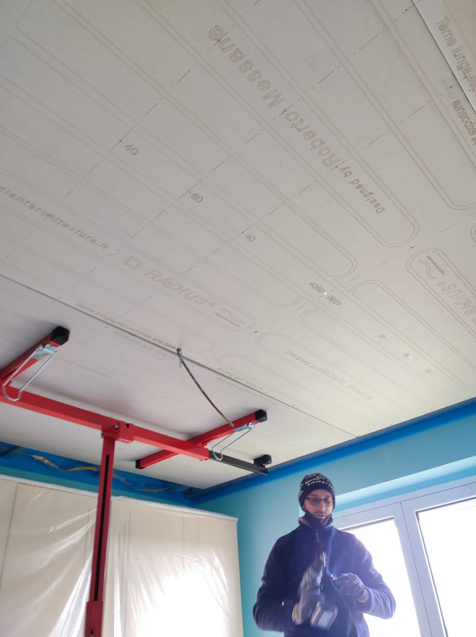 Dettaglio dei pannelli radianti installati sul soffitto